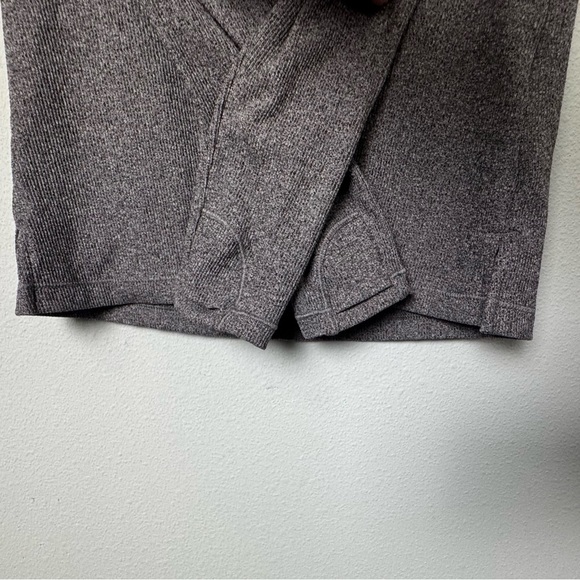 Athleta Uptempo Ribbed Henley Top w/thumbholes in gray size small - Picture 6 of 13